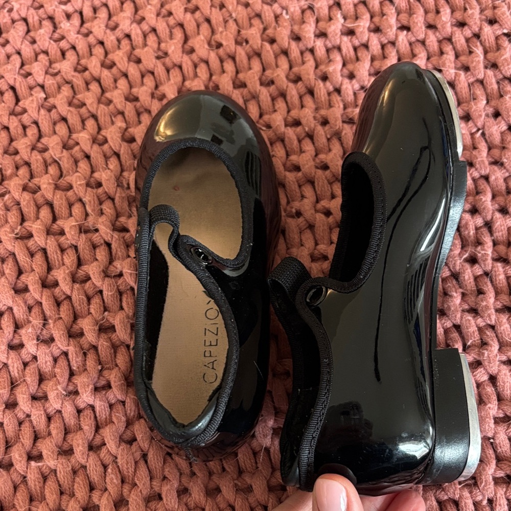 Capezio Black Patent Girls' Mary Jane Dress Shoes